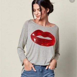 Venus lips lounge top size S. EUC.